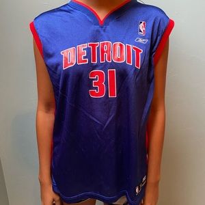 Detroit Pistons jersey